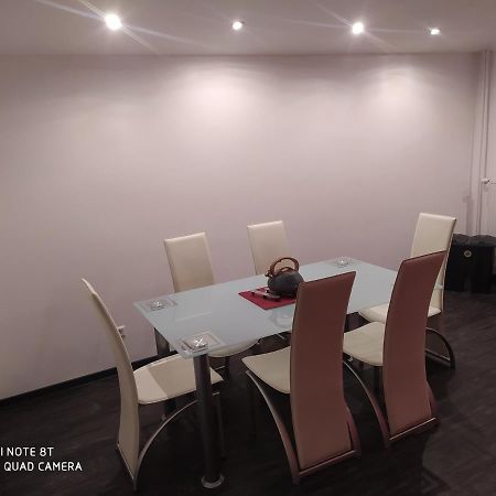 Park Villa Ferienwohnung Mit Pool Und 3 Schlafzimmer อูลเซิน ภายนอก รูปภาพ