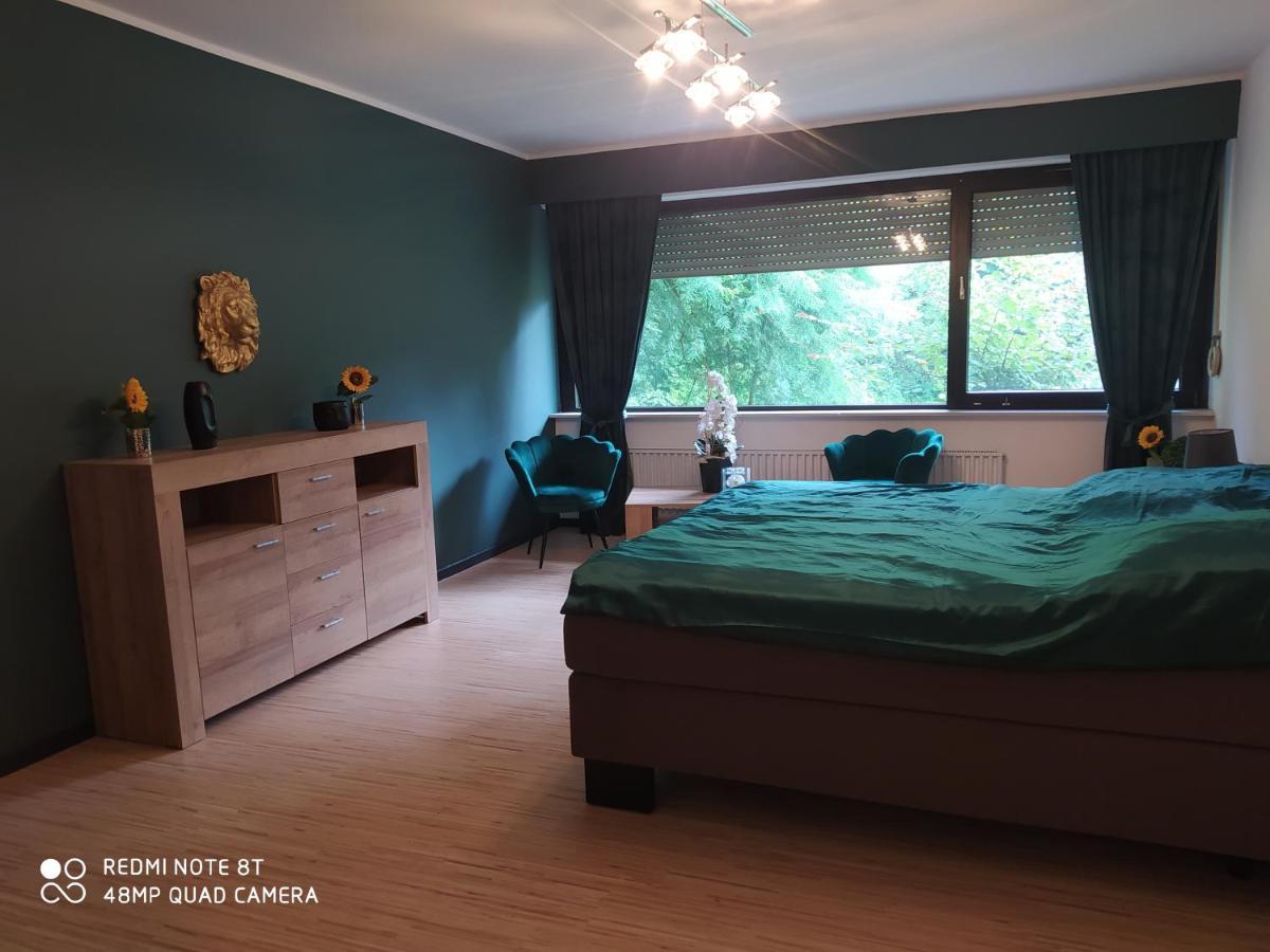 Park Villa Ferienwohnung Mit Pool Und 3 Schlafzimmer อูลเซิน ภายนอก รูปภาพ