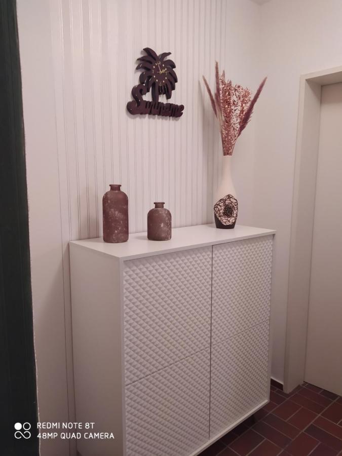 Park Villa Ferienwohnung Mit Pool Und 3 Schlafzimmer อูลเซิน ภายนอก รูปภาพ