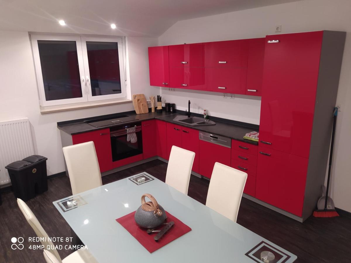 Park Villa Ferienwohnung Mit Pool Und 3 Schlafzimmer อูลเซิน ภายนอก รูปภาพ